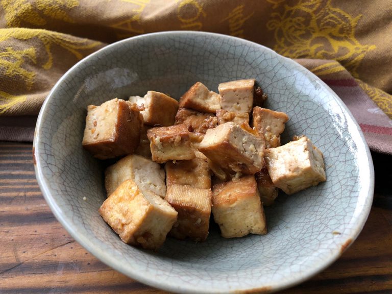 Tofu vite fait au gingembre et à l’ail