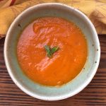 Soupe de carottes et de tomates au gingembre